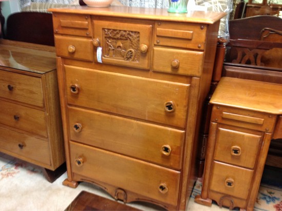 Set Virginia House Maple Chest Of Drawers Desk And